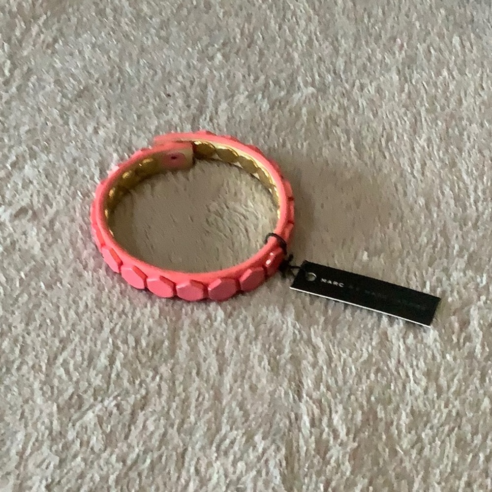 NWT Marc by Marc Jacobs bright coral bracelet - Picture 2 of 9